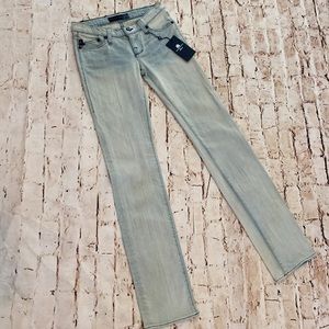 NWT Rock & Republic Straight Leg Jeans Size 25